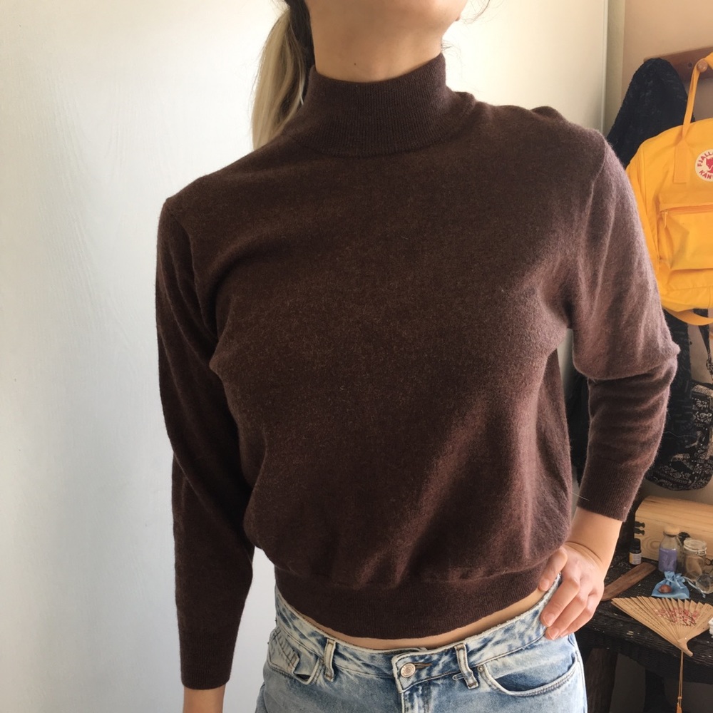 VINTAGE WOOL TURTLE NECK